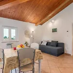 Πανσιόν Complex Iris 3*