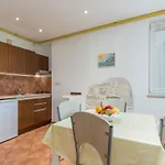Complex Iris 3* Πόρετς