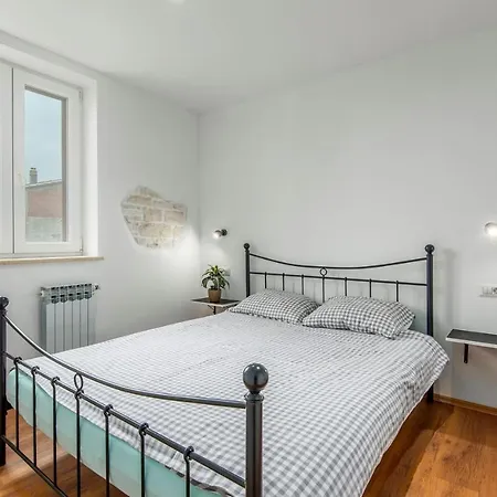 Gæstehus Complex Iris 3*