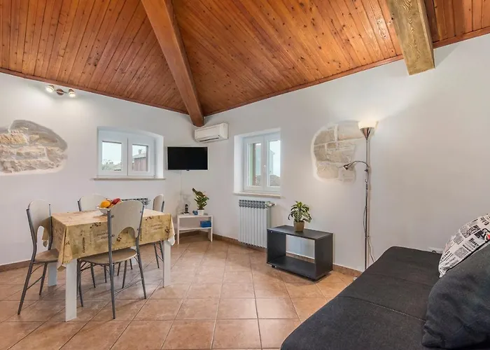 Complex Iris Guest house 3*