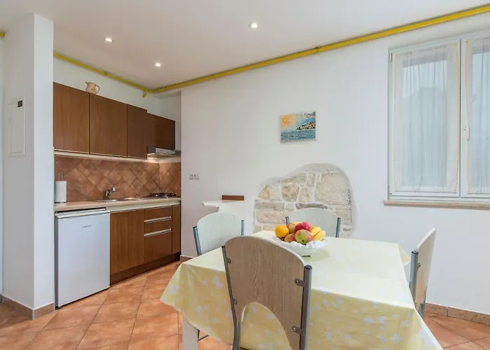 Complex Iris 3* Porec